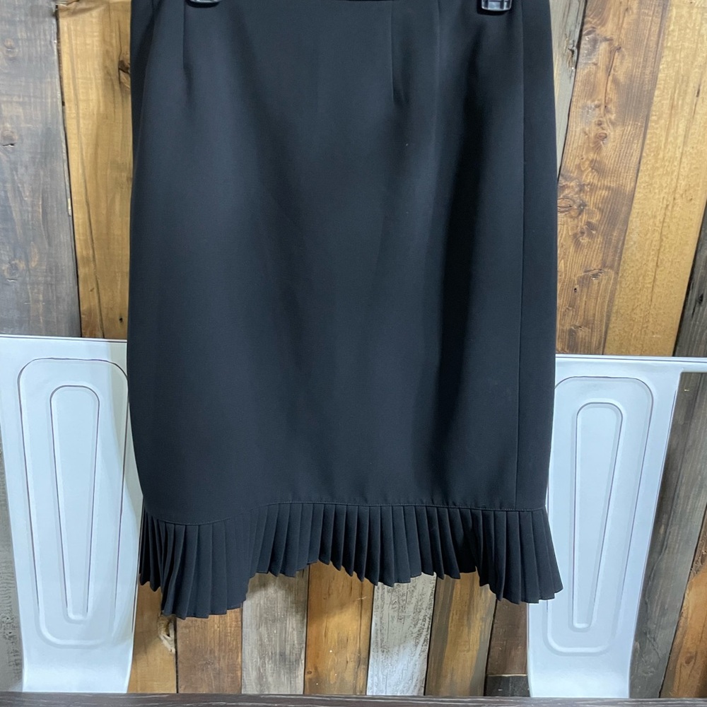 Le Suit Black Midi Pencil Skirt with Pleated Hem